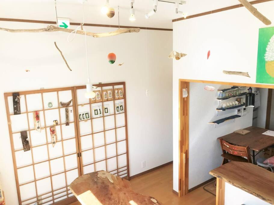 Tsushima White House Bed and Breakfast Eksteriør billede