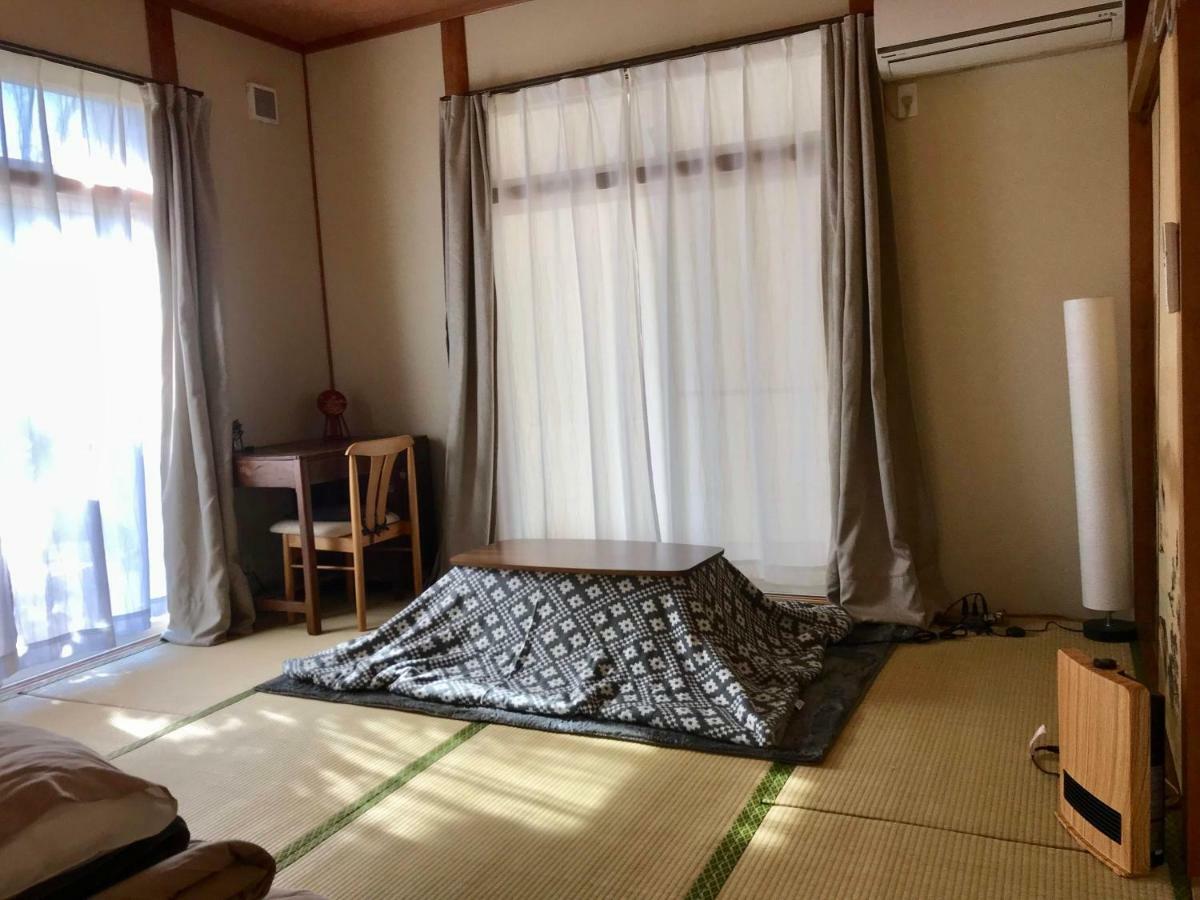 Tsushima White House Bed and Breakfast Eksteriør billede